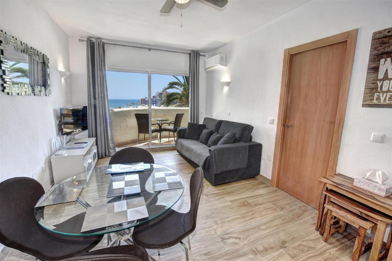 Benal Beach, Luxury Sea & Mountain View Beachside 1 Bedroom Benalmádena