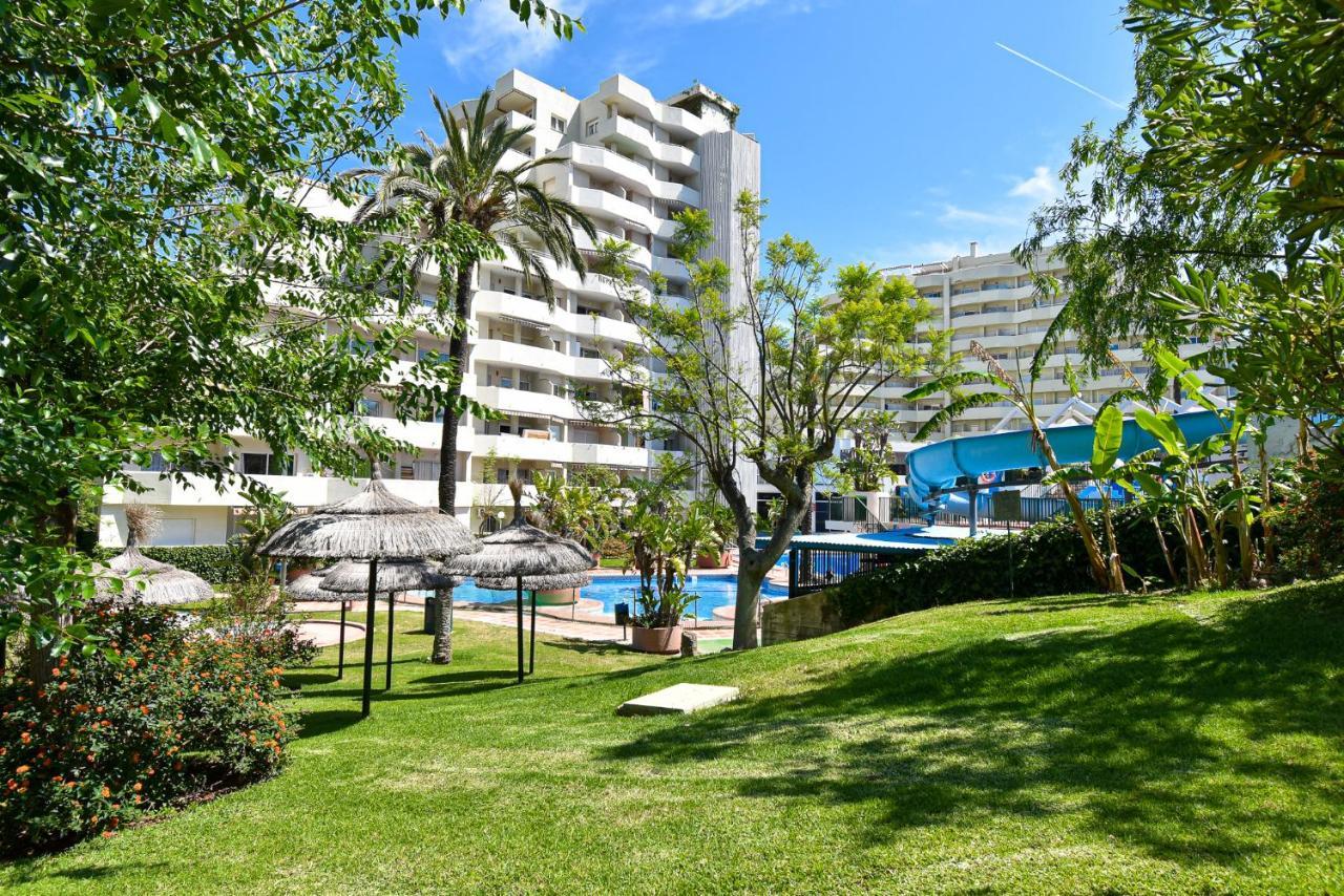 Benal Beach, Luxury Sea & Mountain View Beachside 1 Bedroom Appartement
